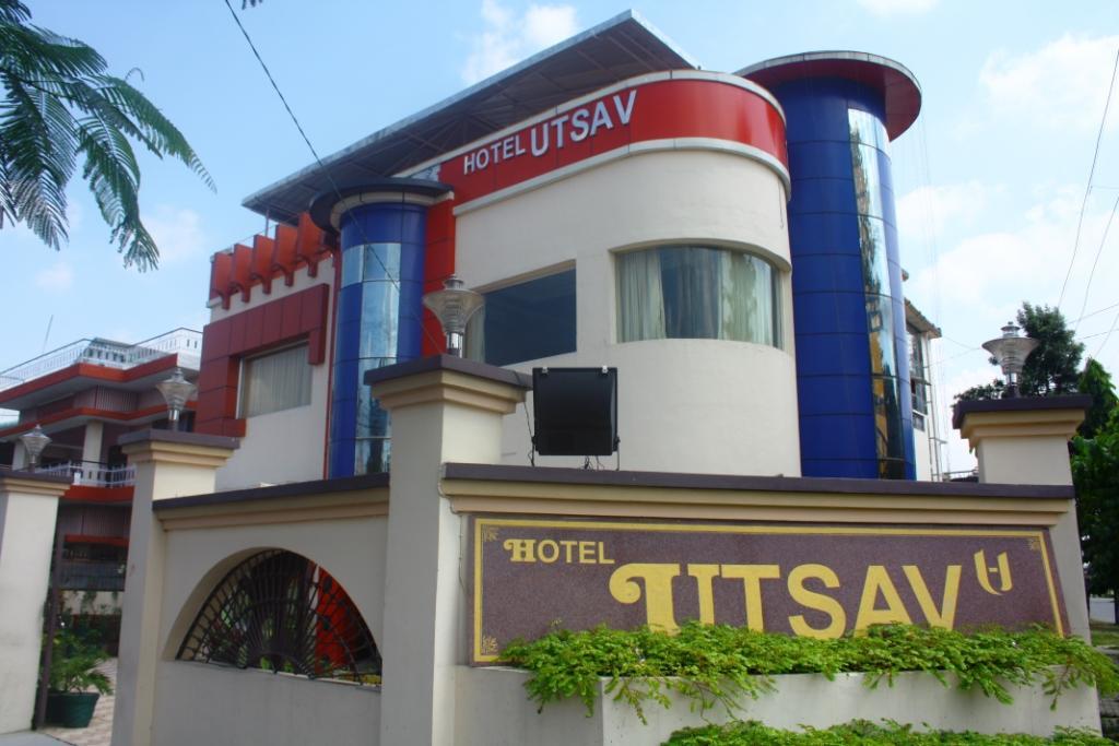 Hotel Utsav Dehradun Exteriör bild